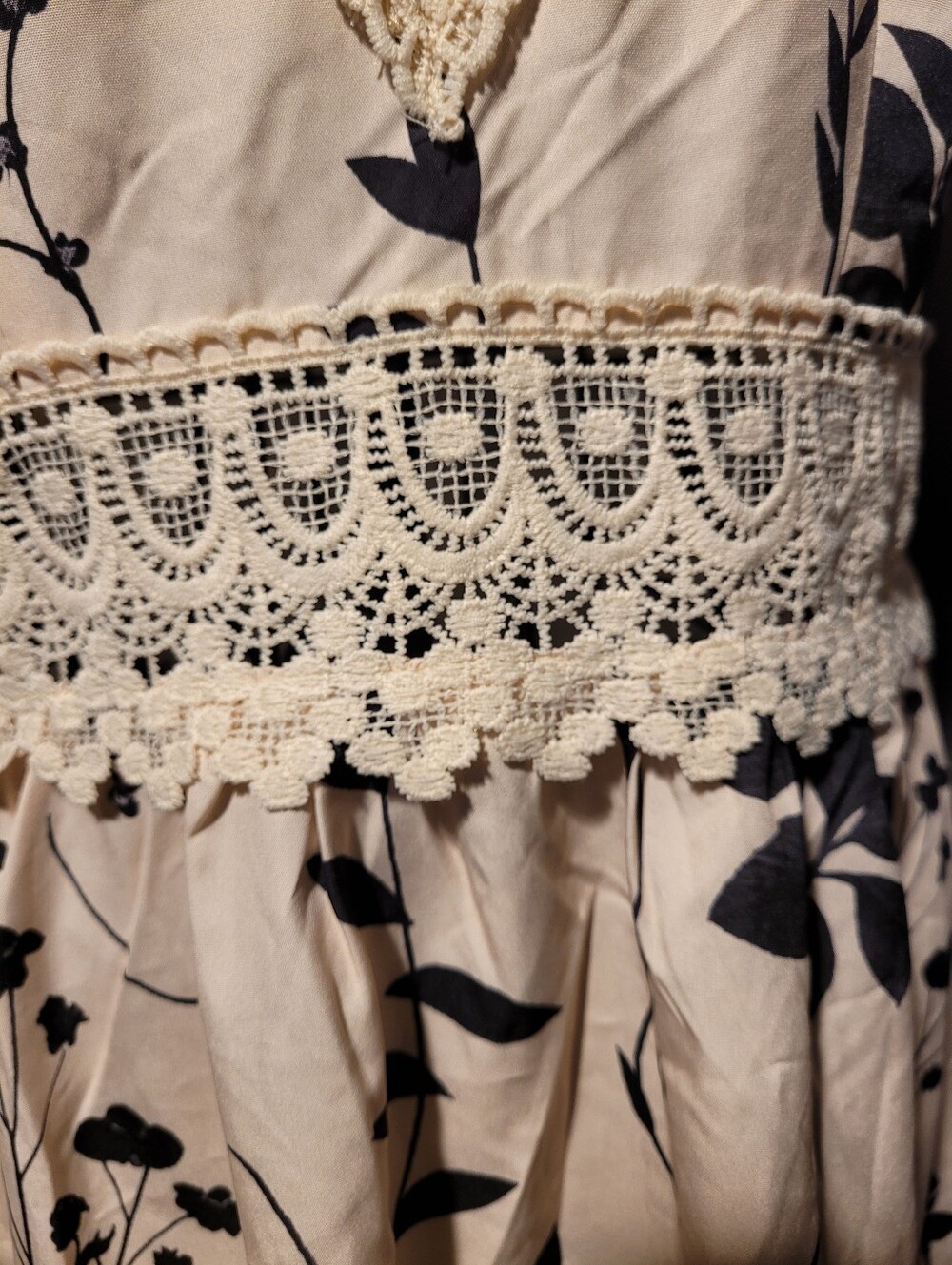 Womens Creme Dress With Black Floral Print - Picture 4 of 5